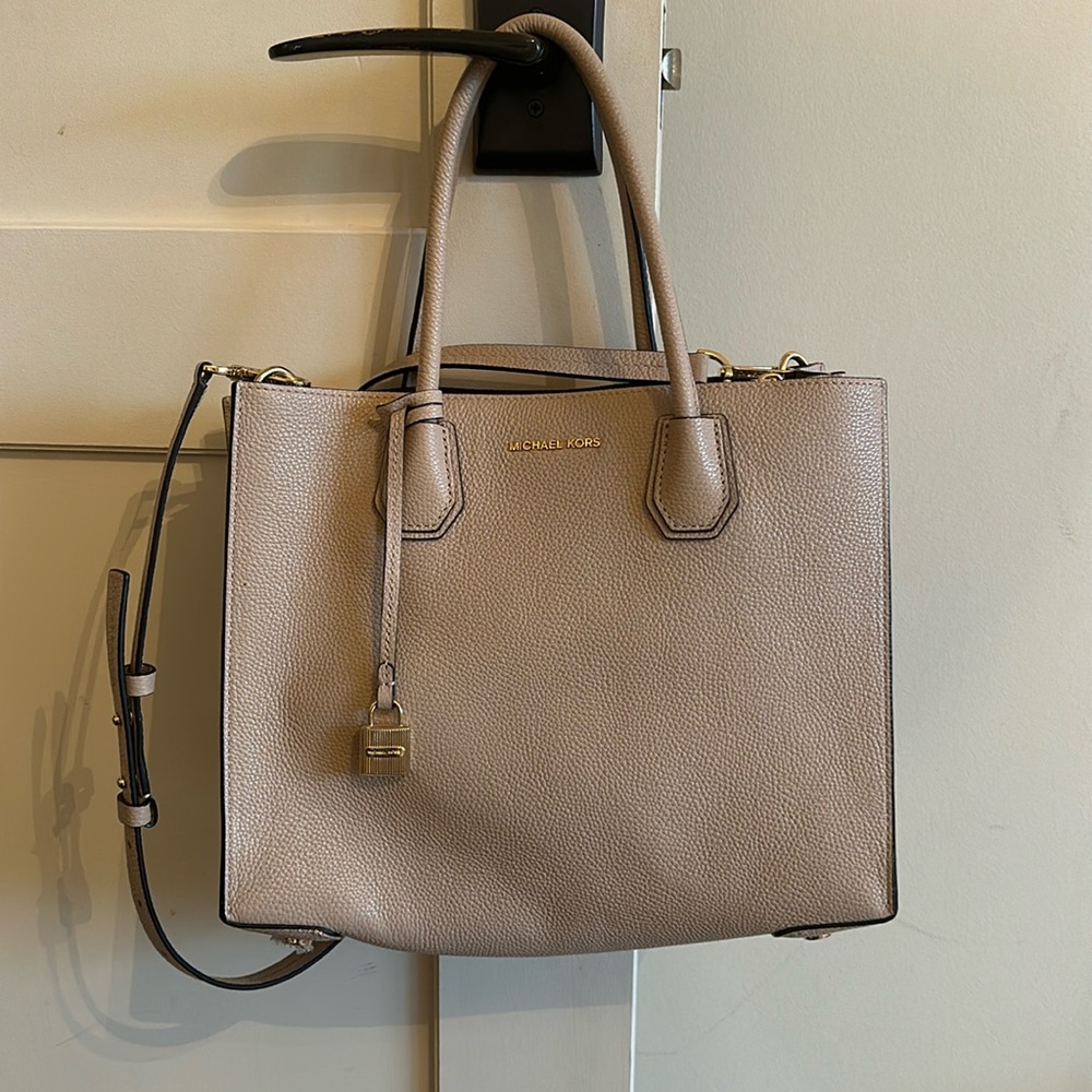 Pink Michael Kors Purse, Great Condition